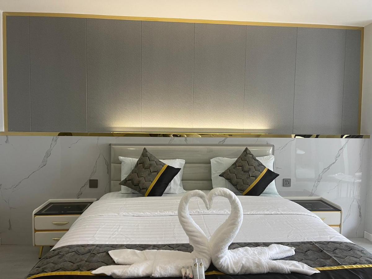 Berich Hotel Tak Bagian luar foto