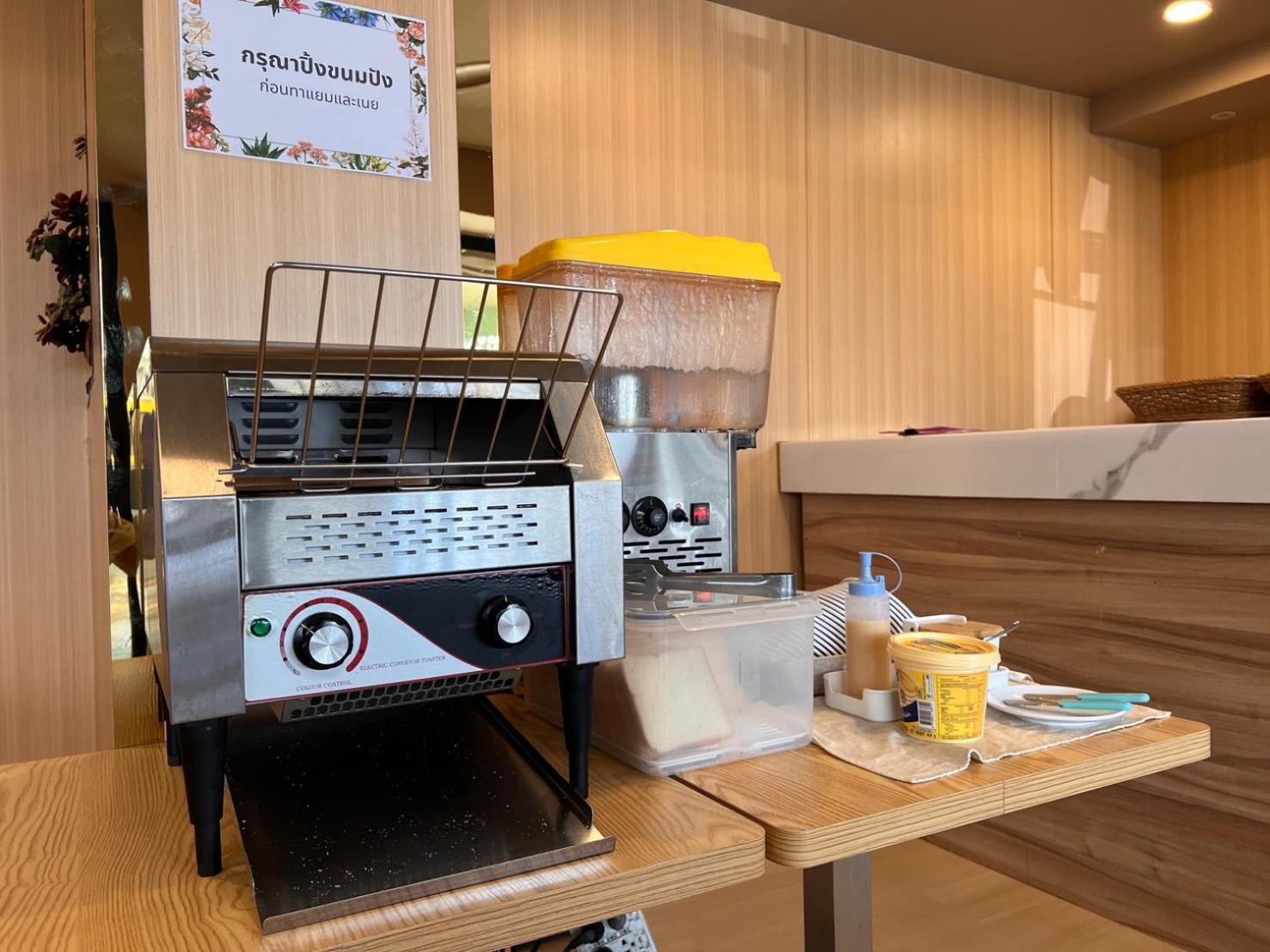Berich Hotel Tak Bagian luar foto