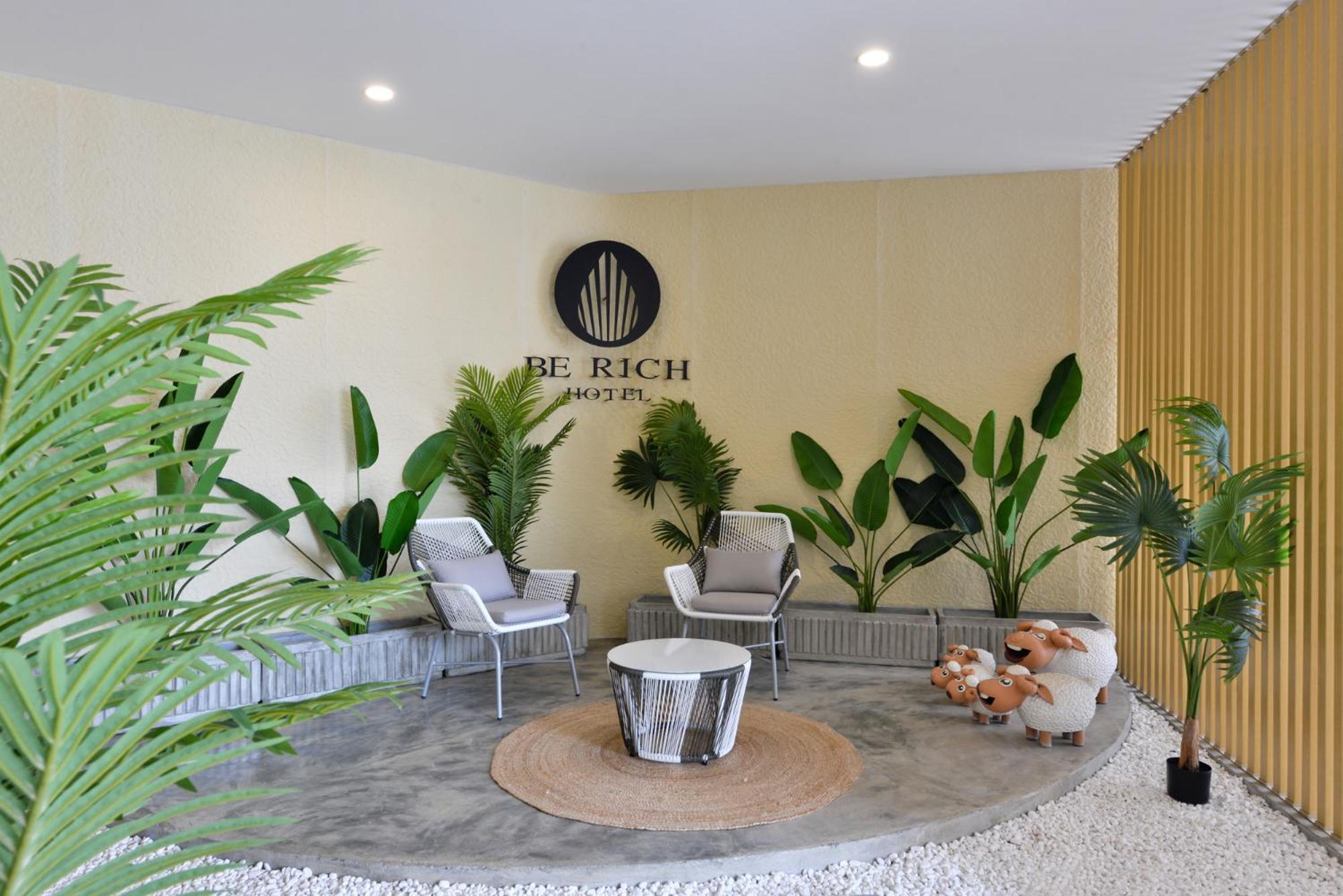 Berich Hotel Tak Bagian luar foto
