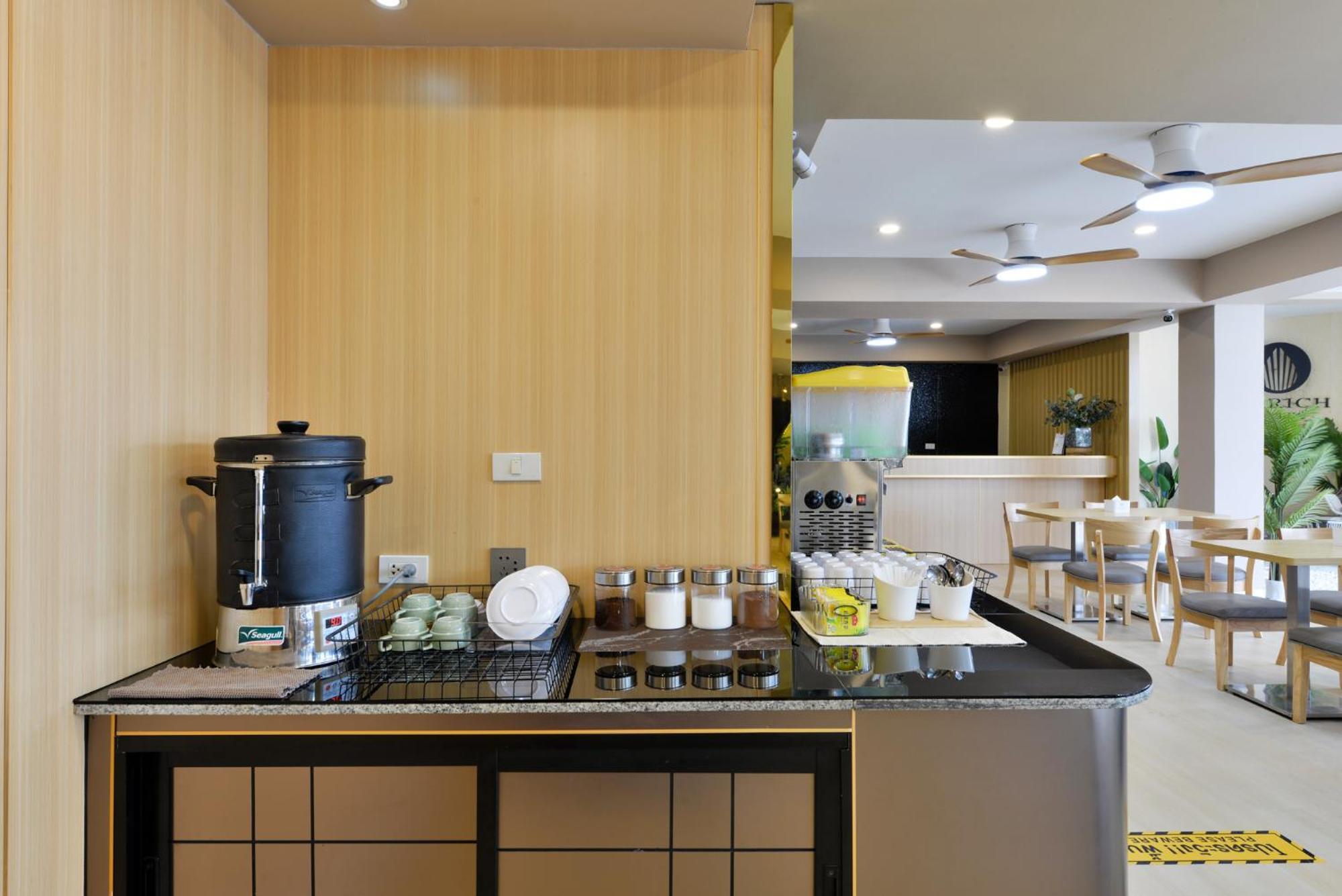 Berich Hotel Tak Bagian luar foto