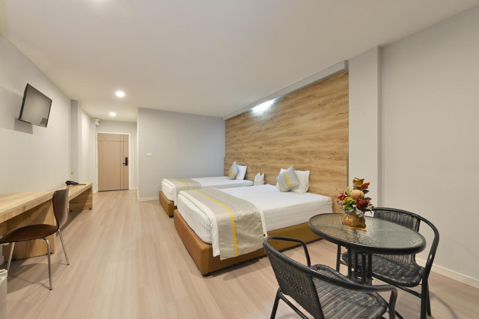 Berich Hotel Tak Bagian luar foto