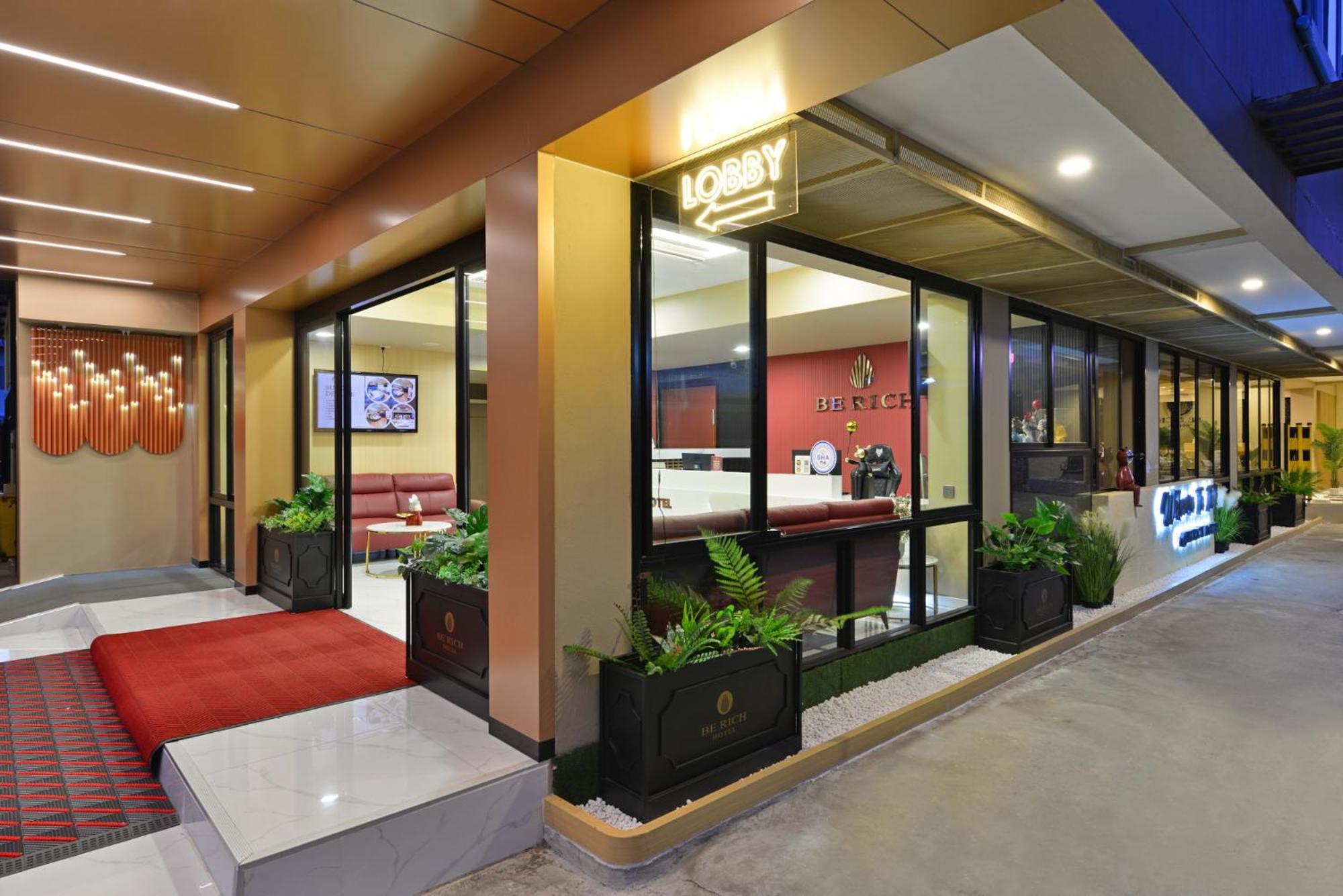 Berich Hotel Tak Bagian luar foto
